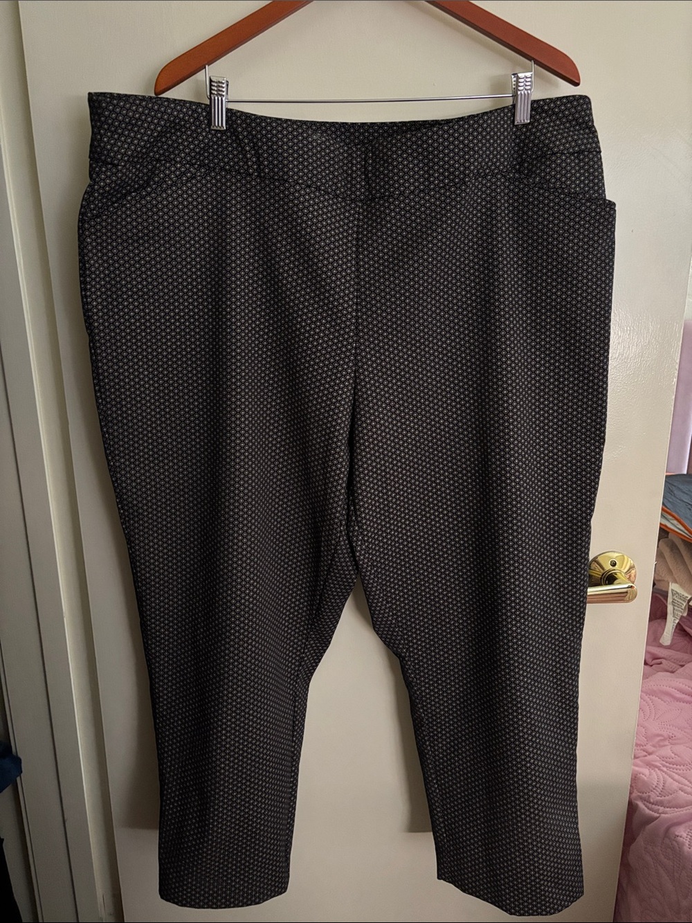 Slim cut Gray and White print pull on work pants